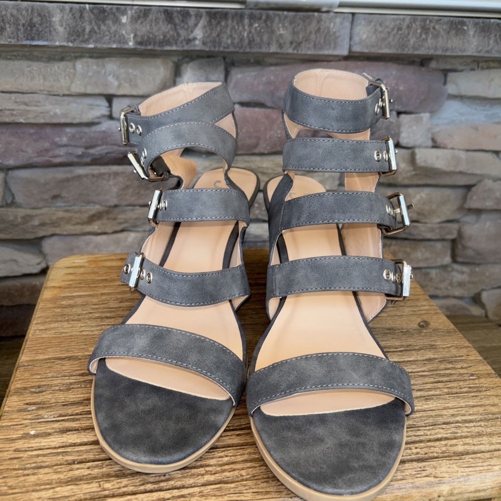 JG Faux Leathe Women Smokey Grey Strappy 4 Buckle Cut Out Peep Toe Wedge Sandal